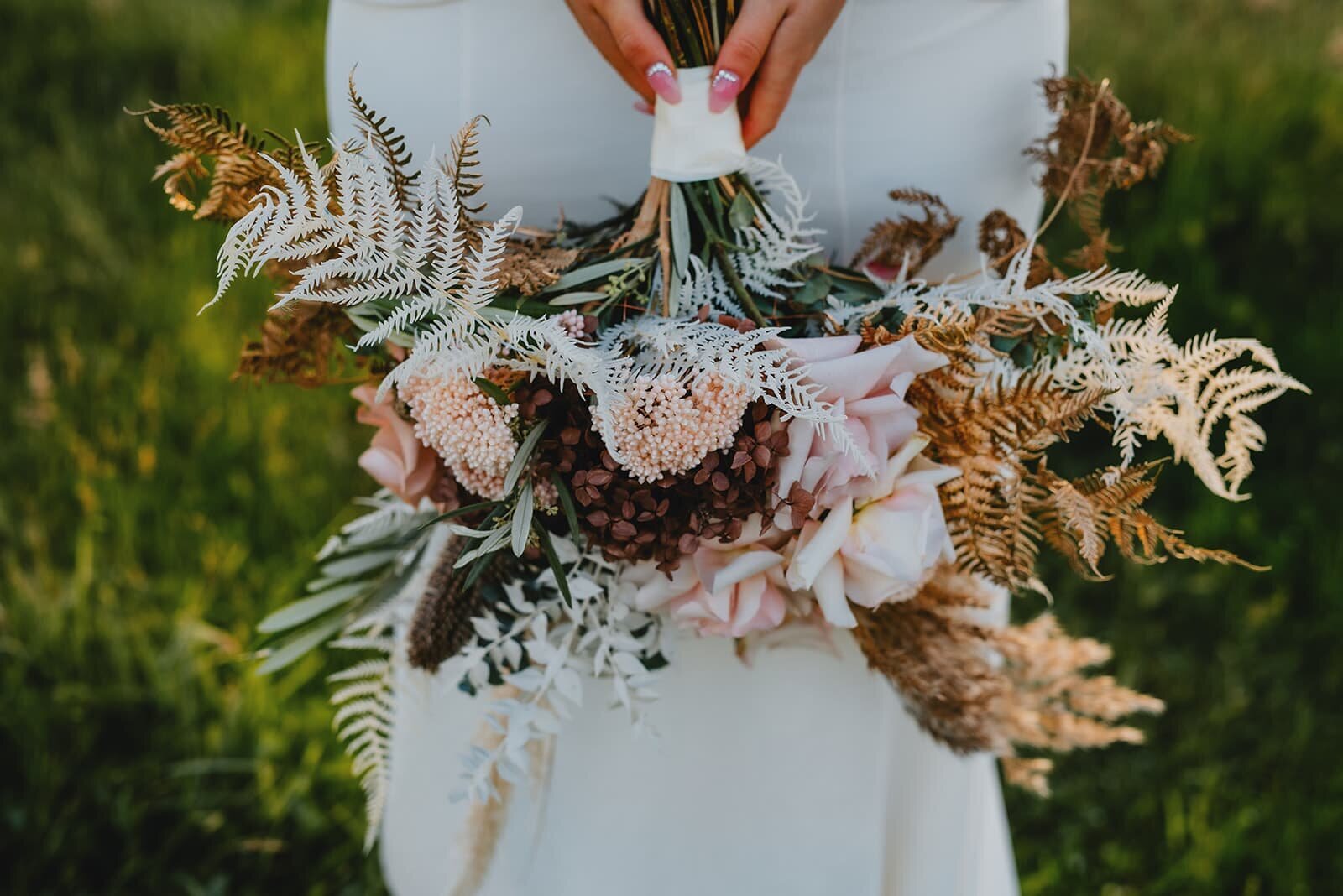 Phillip_Island_wedding_bouquets_buttonholes_10