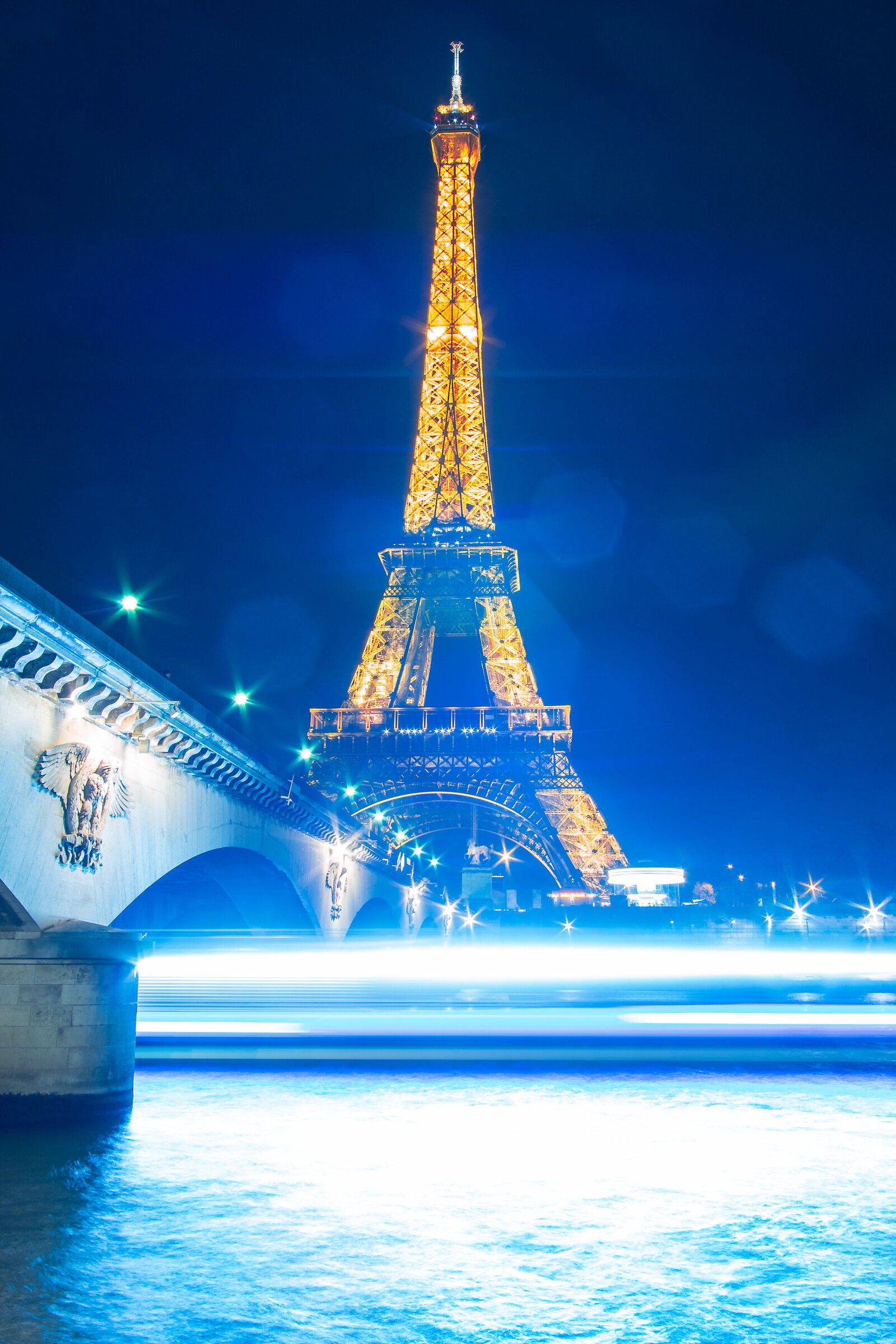 Paris-Travel-Images-Eiffel-Tower-niredonahue (1)