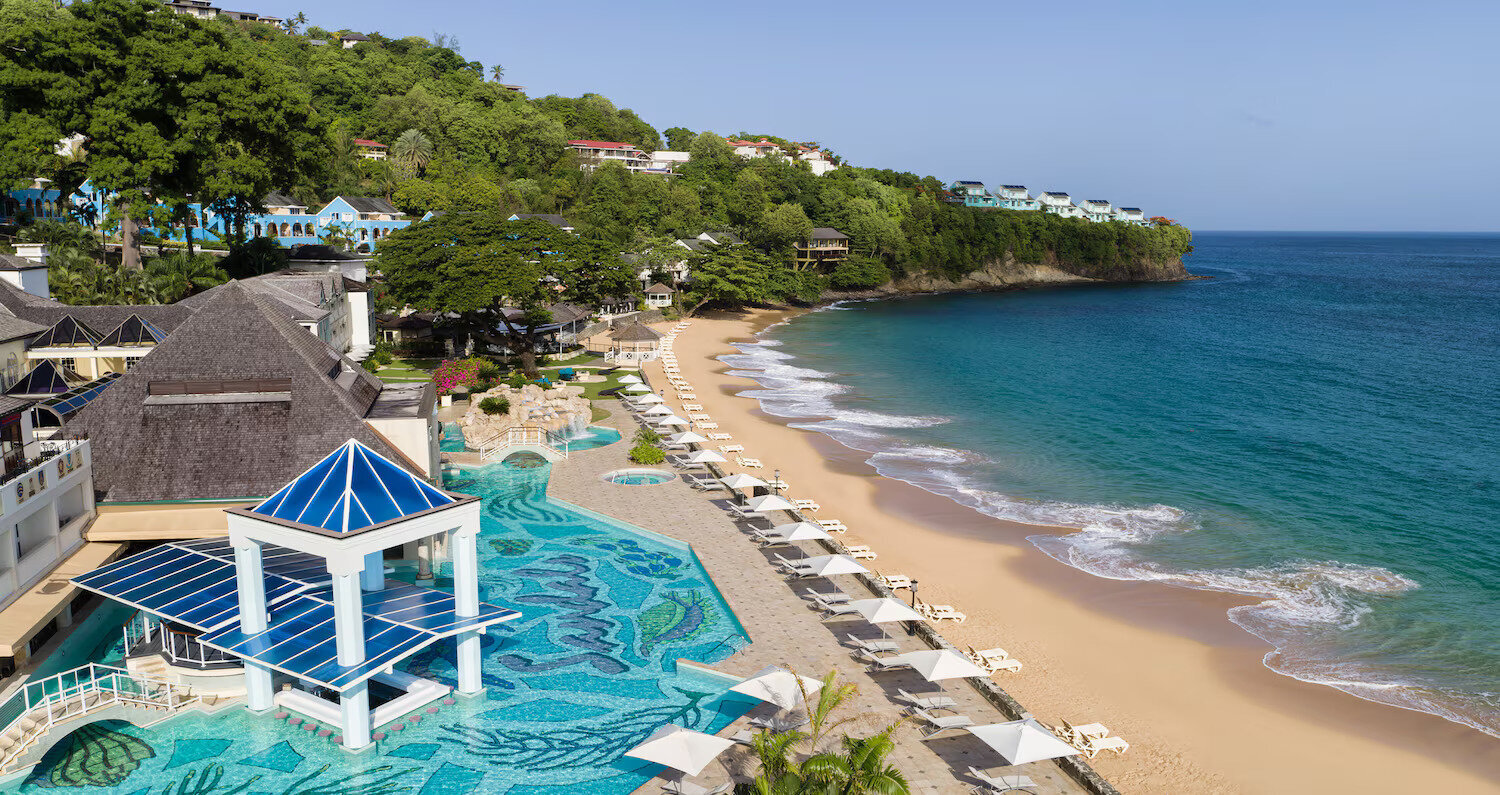 latoc pool and beach