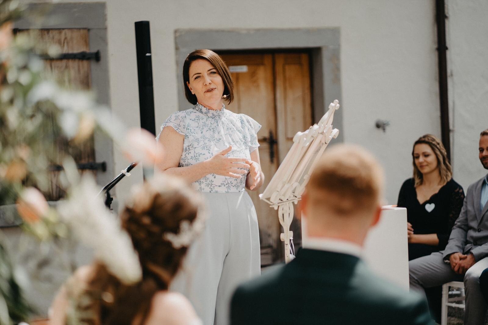 Herzensding_Nadine_Dudli_FreieZeremonie_Hochzeitszeremonie_FreieTrauung_Trauredner Schweiz_Hochzeitzeremonie10