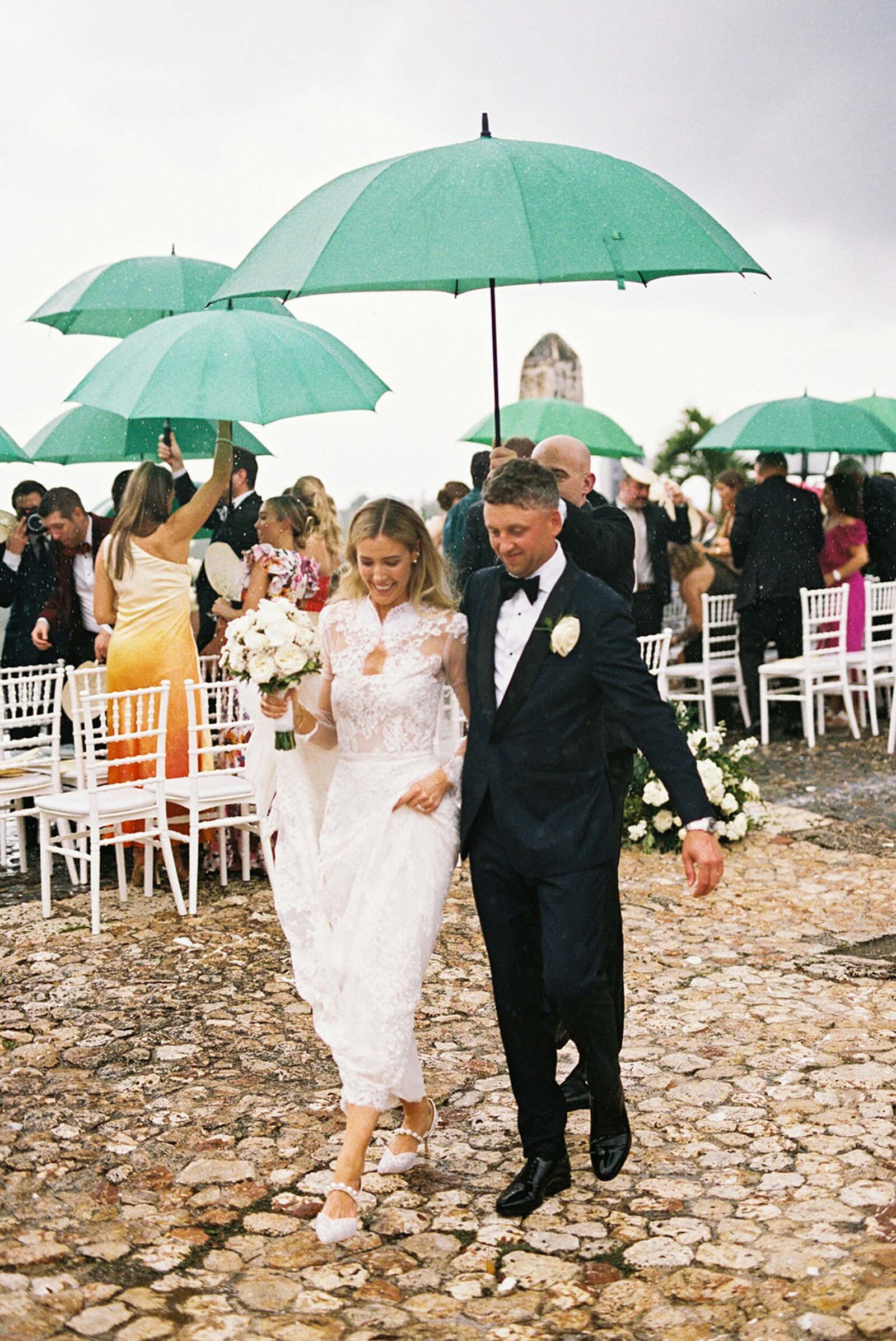 Altos-de-chavon-casa-de-campo-resort-dominican-republic-wedding-asia-pimentel-photography-L+L-47