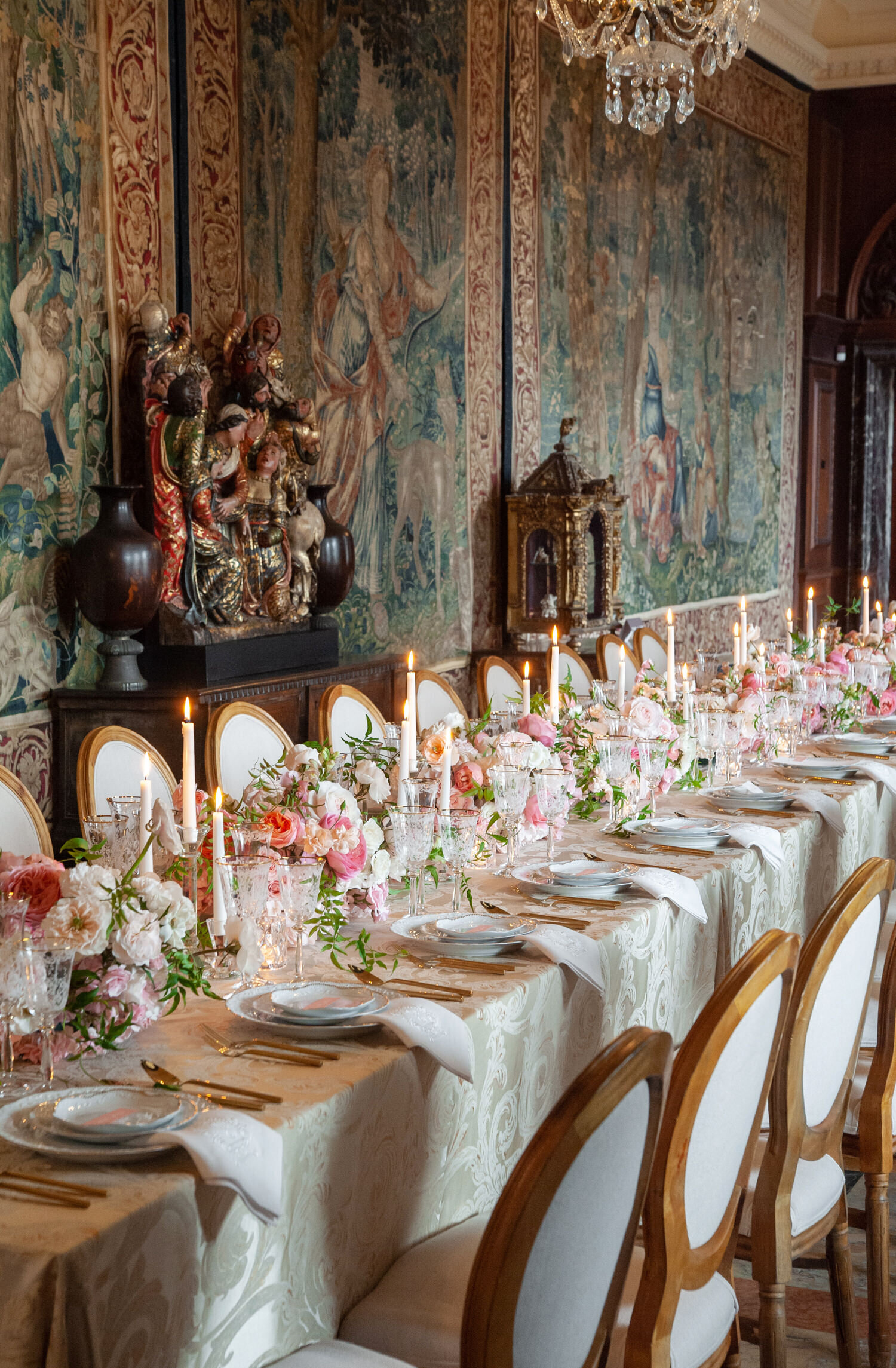 luxury wedding reception table