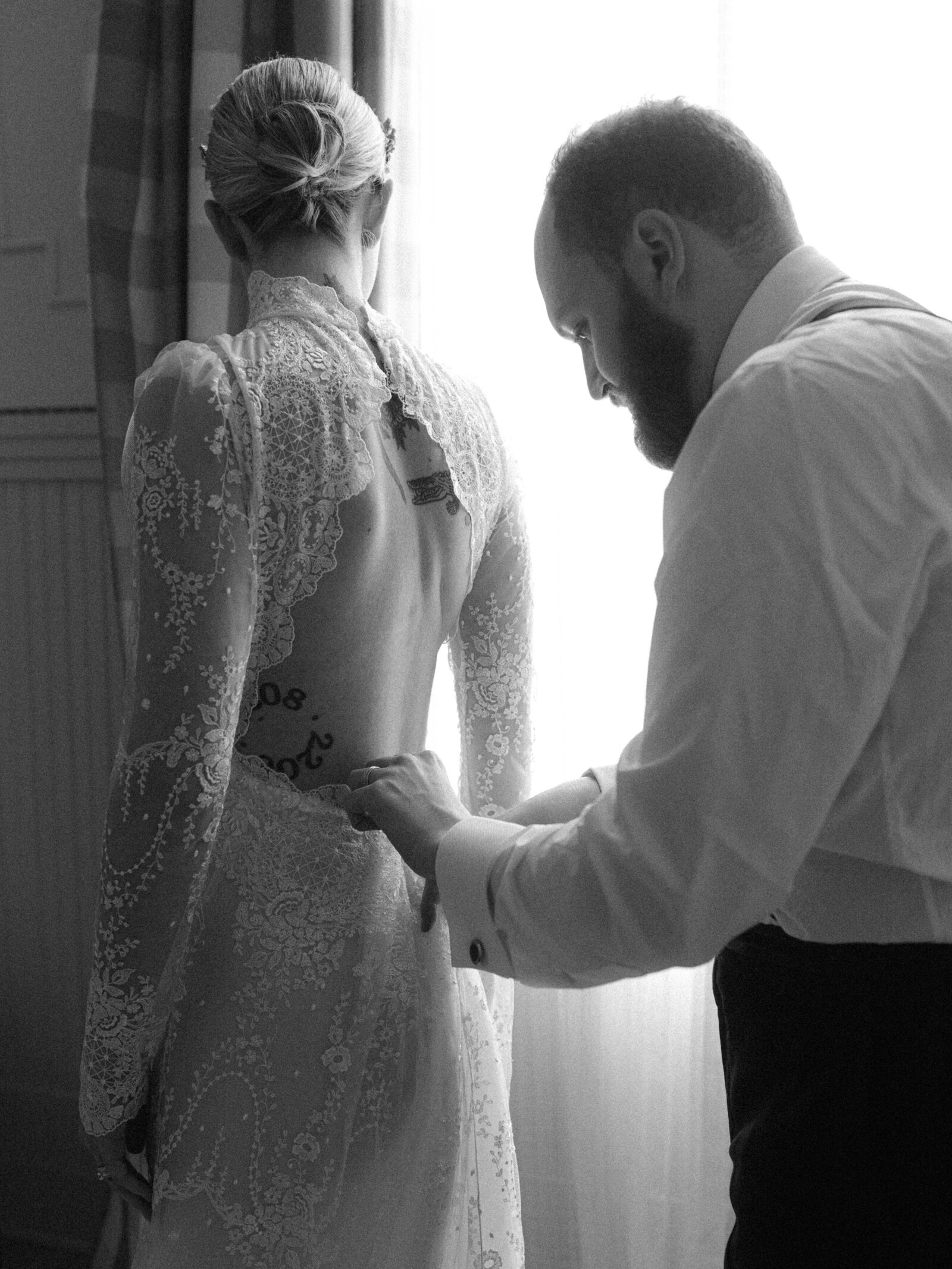 hotel-peter-paul-suite-bride-groom