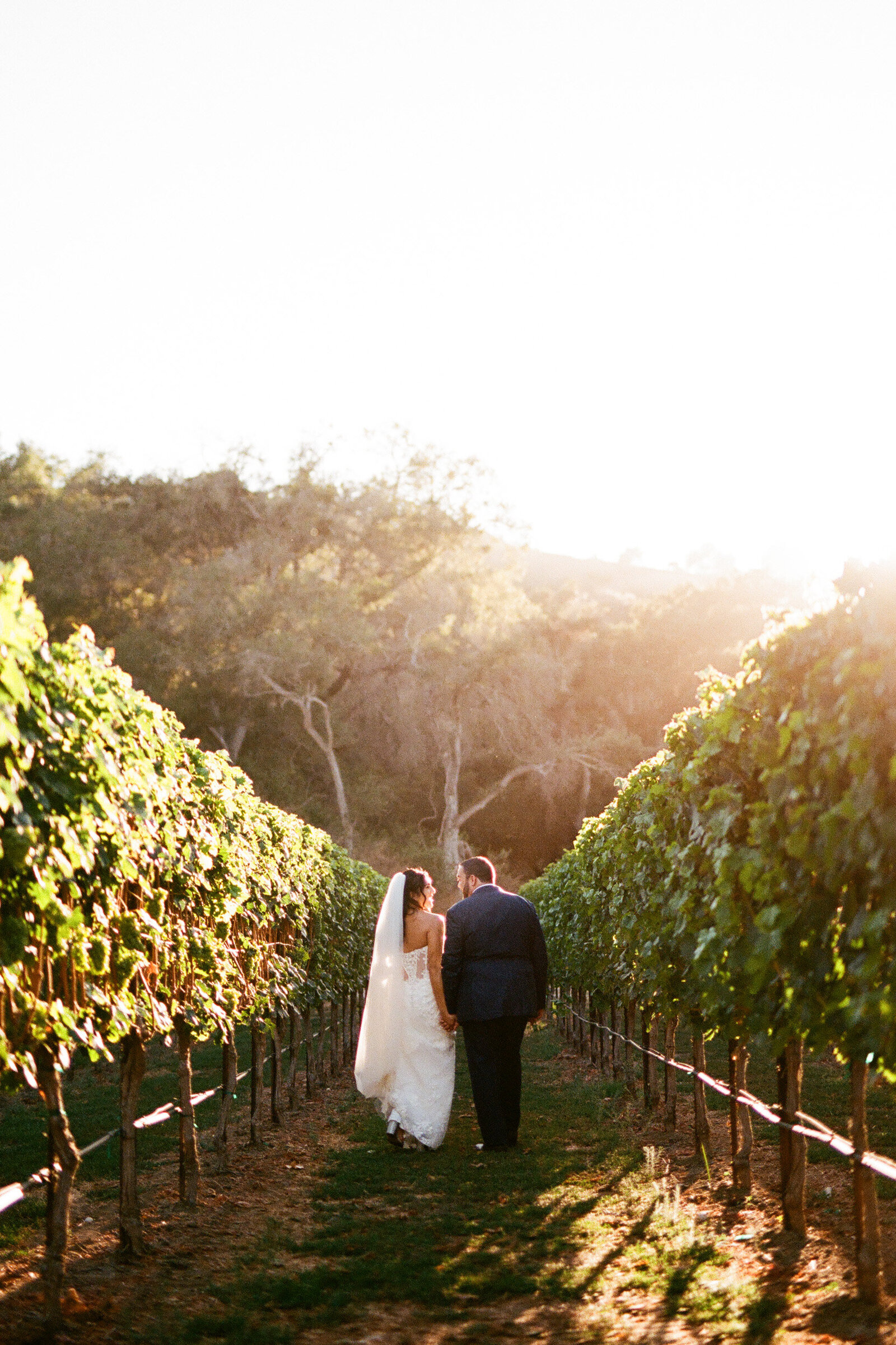 35mm Film Wedding Photography-092-731130080015