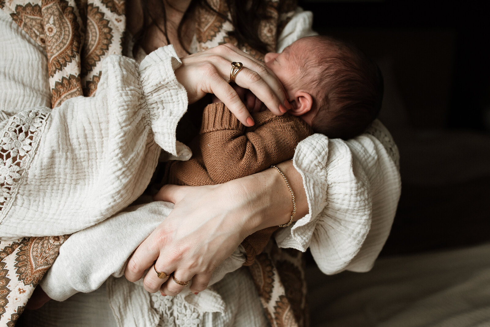 newbornshoot newborn fotoshoot newborn fotograaf fotoshoot baby wanneer een newbornshoot valkenswaard eindhoven la nouk fotografie