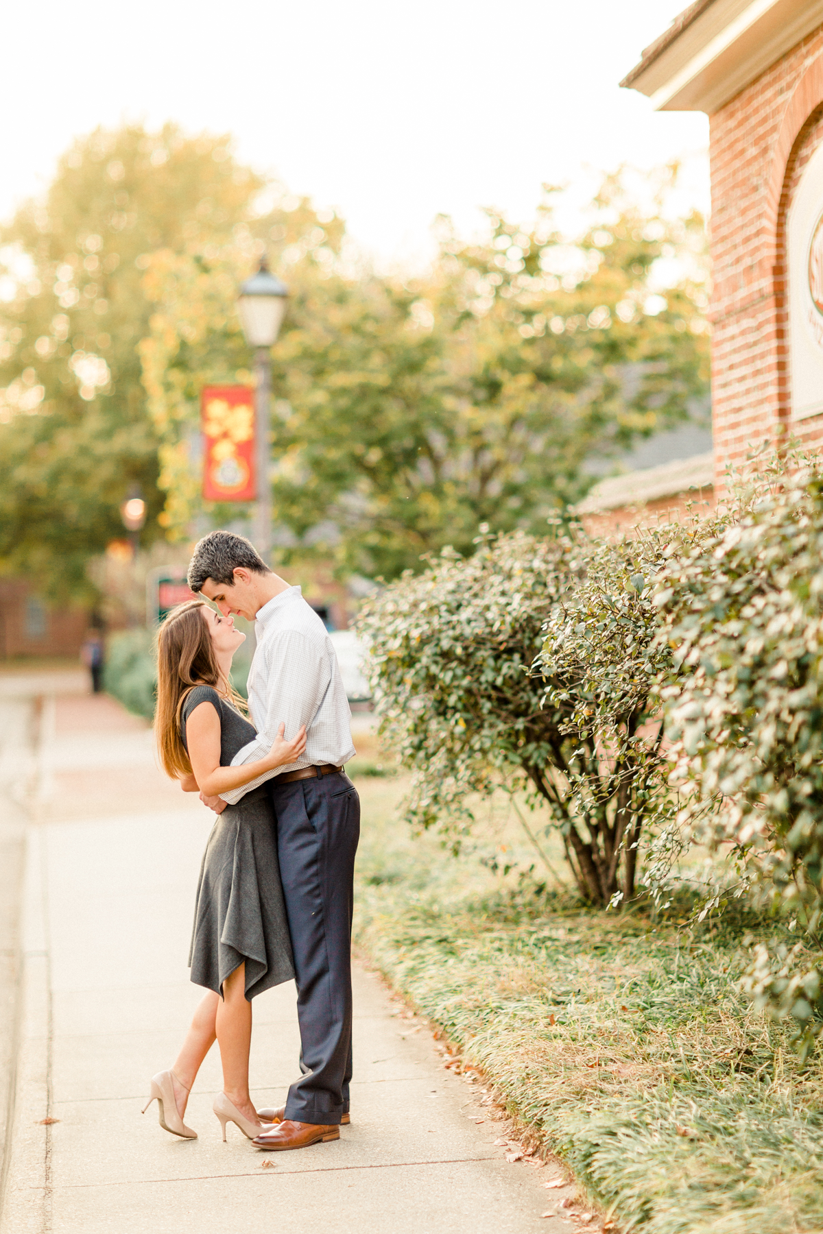 i-prettiest-williamsburg-engagement-photo