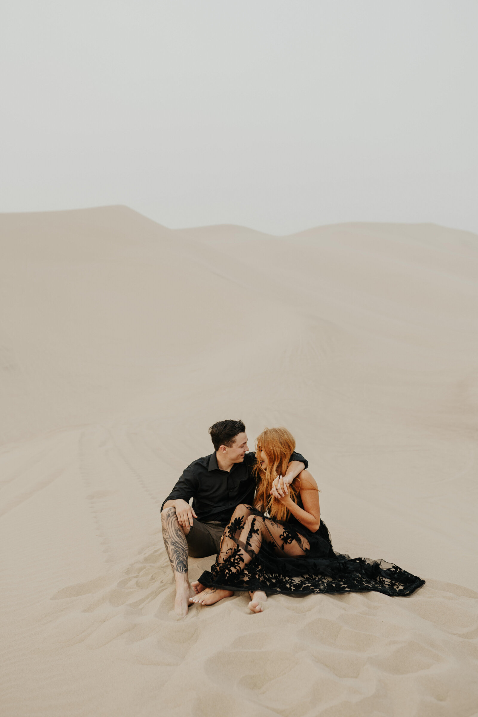 Sand Dunes Couples Photos - Raquel King Photography14