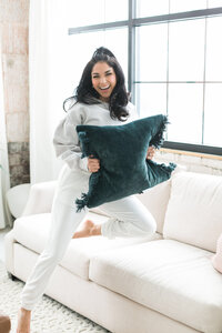 Kacie-Showit-Website-Template-Elizabeth-McCravy-Shop-headshot17