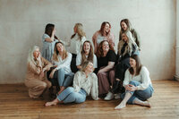 Gather-to-Grow-Photography-Posing-Event-Group-Shot
