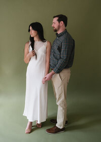 anna-grace-and-thomas'-couples-photos-session-boise-studio-downtown-idaho-emily-battles-photography-13_websize