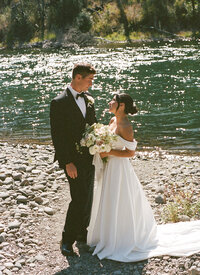 m-and-n-oregon-wedding-on-film-20_websize