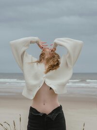 pexels-maria-orlova-4906139