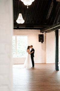 Newlyweds Private Last Dance