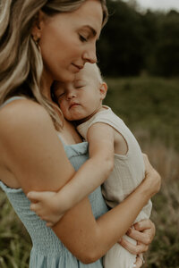 Woman by Tarah Elise Photography Boudoir Branding Brands Motherhood Portrait Maternity Pregnancy Photographer Sessions Minneapolis St. Paul Stillwater Minnesota Hudson Wisconsin Elevated Moody Natural0906