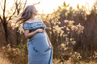 Schedule your family photos on your own property in Kansas.