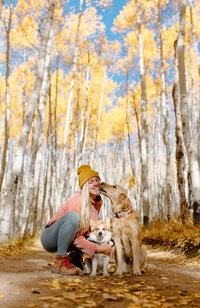 kels-with-dogs-in-aspen-grove