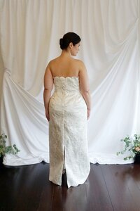 Edith Élan column style wedding dress designer