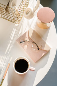 A photo above the description of the blog