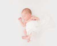 newborn-photo-baby-boy-white-studio-1