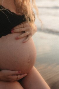 Zwangerschapsshoot op het strand