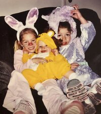 Childhood picture of Mariah as a baby in a costume