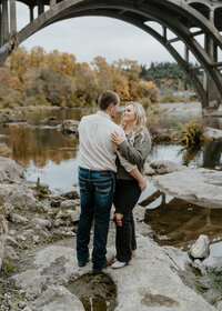 couple in myrtle creek bridge
