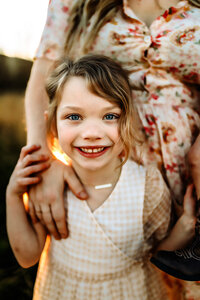 Join us for a breathtaking outdoor mini session, capturing your adventures against nature's stunning backdrops.