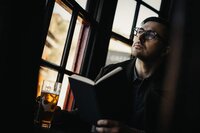 male-street-fashion-photoshoot-anchor-pub-london-hadi-yazdani-cinematic-Landscape-2491-2