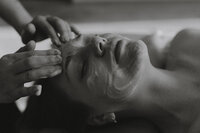 woman getting facial in Albuquerque at Zior Skin and Body