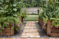 Permaculture and Raised Garden Bed Designs for the Modern Gardener. 