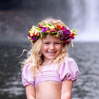 Keiki photos of flower crown by family photographer in Big Island Hawaii