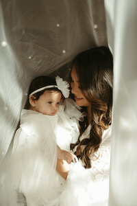 Candid wedding photography Pittsburgh wedding photographer Pennsylvania authentic wedding moments documentary style photography.