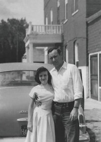 timeless photo of grandparents hugging