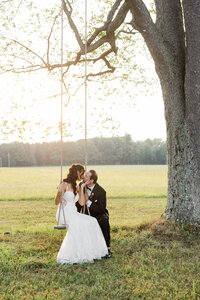 Modern Bride and Groom Pittsburgh Wedding