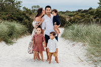 beach photography for family who loves candid and natural photos