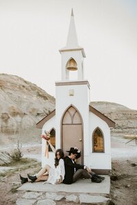 Drumheller elopement inspiration - The Little Chapel Alberta