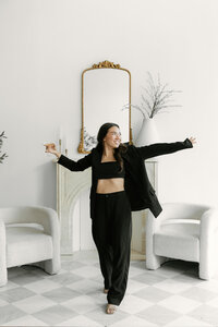 Abigail Anne Photography Storytelling Wedding Photographer in Colorado and Chicago — Headshot 138A1448