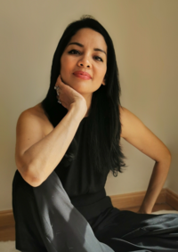 Silvana Ocas, coach y guía espiritual de líderes conscientes y visionarios. Pionera creadora del programa Líder Portal® y del sistema DEEEP® (Diseño Energético Emocional Evolutivo Personal).
