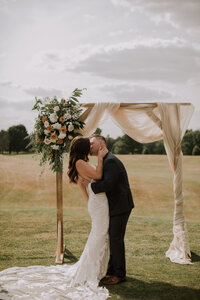 wedding couple holding hands