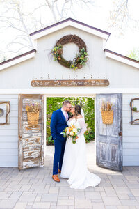 THE HOMESTEAD OAK GLEN WEDDING PHOTOGRAPHER