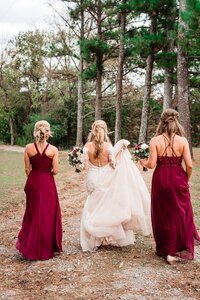 Bridesmaids in Red Dressed with bride