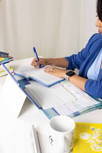 Online career coach helping first-generation professionals with career development and mobile notary services at HR Mami Career Coaching