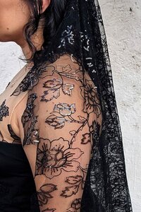 lace black veil fingertip length