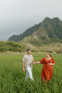 Maternity Family Photos in Oahu