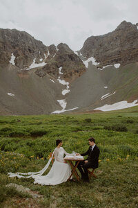 Couple shares an elopement picnic in the San Juan Mountains