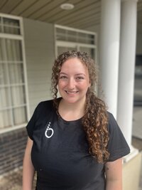 Rachel, a compassionate massage therapist at Bodyology in Eagle, focused on personalized healing and relaxation.
