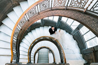 Chicago wedding pictures at Wrigley Building
