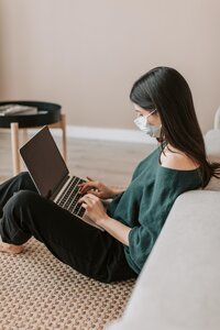 pexels-vlada-karpovich-4050443