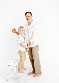 Mum and Newborn Baby at professions phtography session by newborn photographer Lauren Vanier