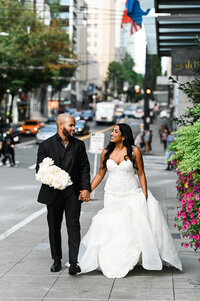 Downtown  Seattle Wedding at the Four Season Seattle | Captured by Candace Photography